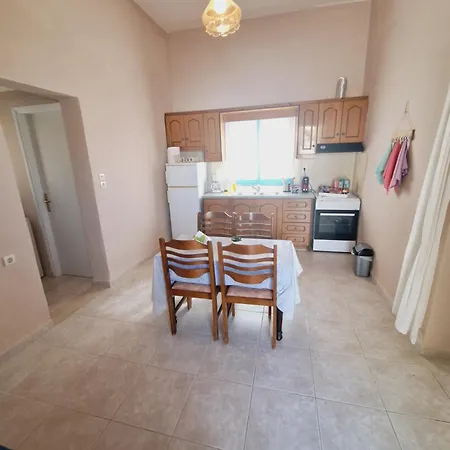 בית נופש Zoes House *