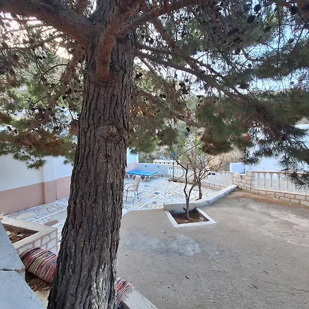 Zoes House Semesterbostad *