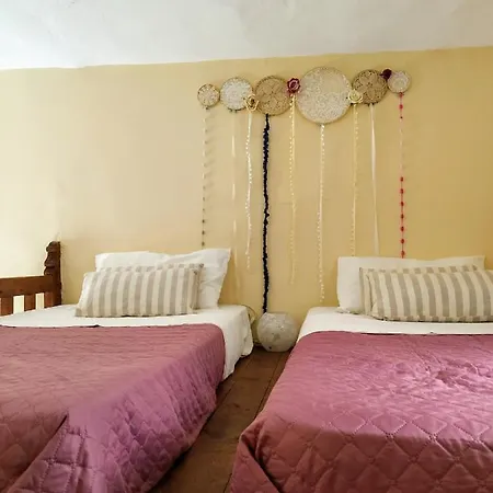 Zoes House בית נופש *