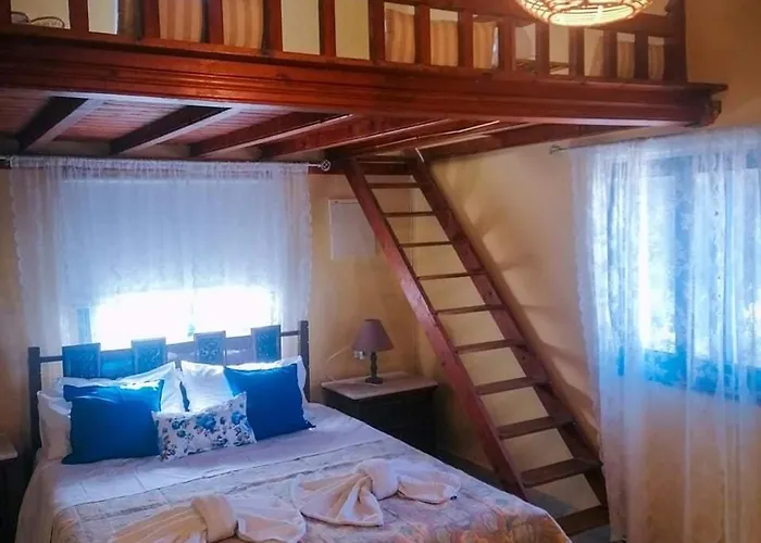 Zoes House * Kyra Panagia